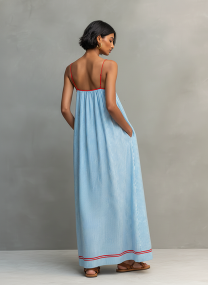 Alma - Vestido Azul con Tirantes Finos y Bolsillos